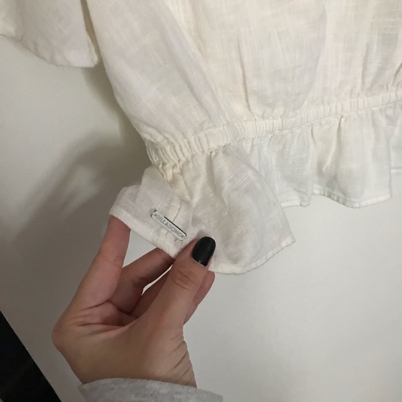 Billabong White Blouse NWT - Picture 3 of 4